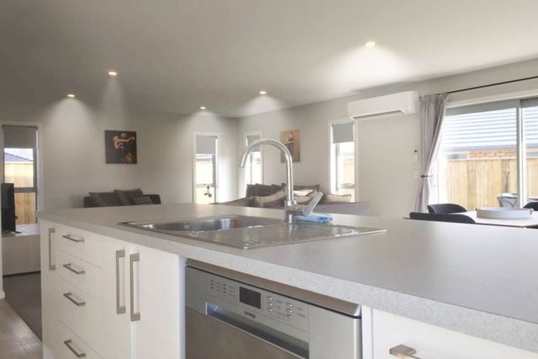 Photo of property in 18 Tarata Grove, Lansdowne, Masterton, 5810