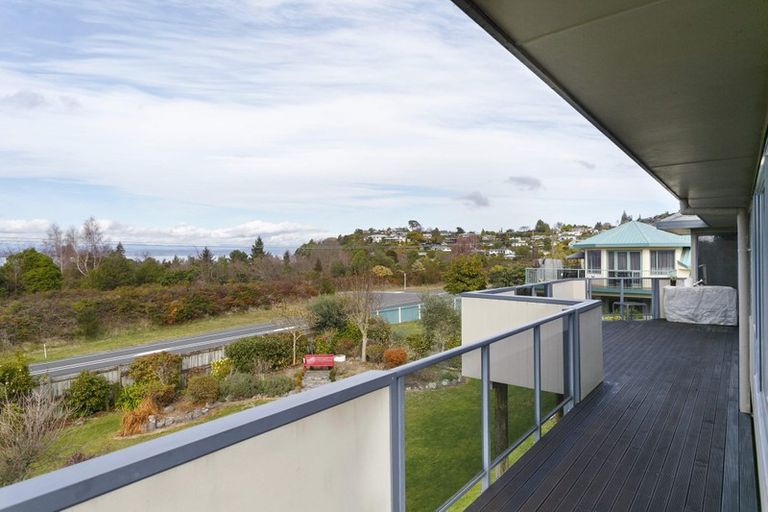 Photo of property in 38 Kinder Street, Acacia Bay, Taupo, 3330