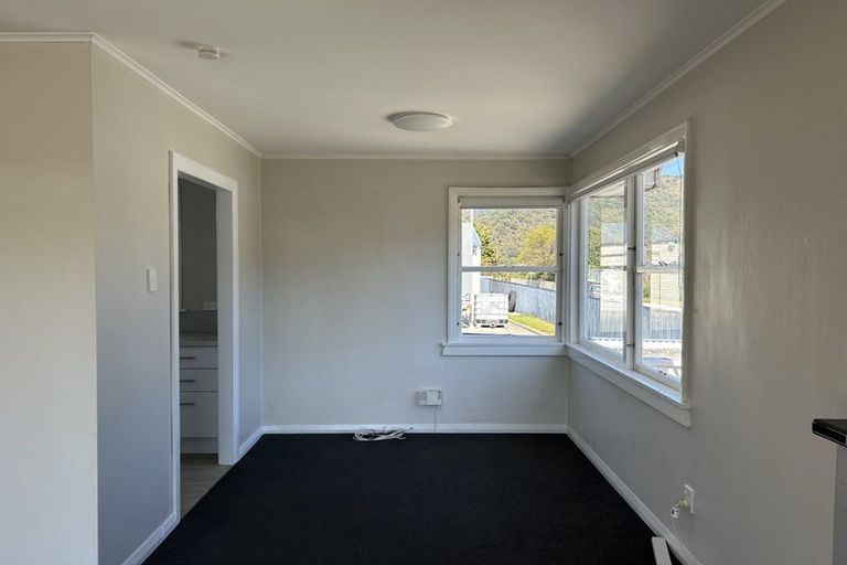 Photo of property in 72 Auckland Street, Picton, 7220
