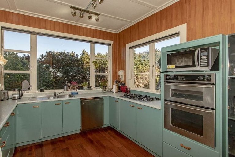 Photo of property in 14 Guys Hill Road, Hospital Hill, Napier, 4110