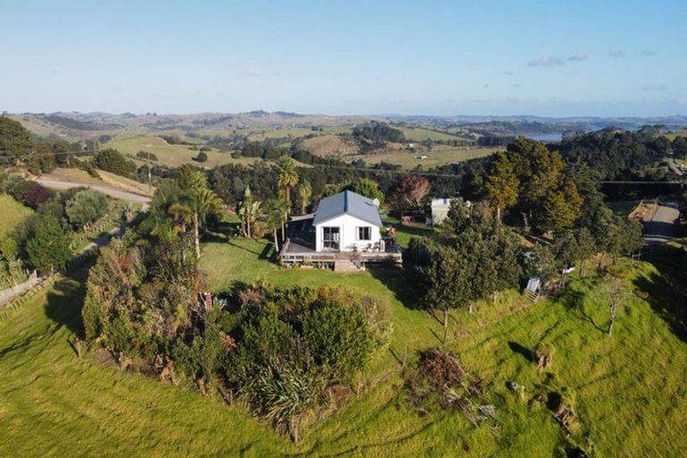 Photo of property in 104 Wearmouth Road, Paparoa, 0571