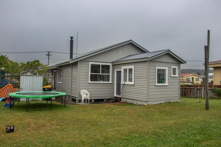 Photo of property in 114 Reid Street, Blaketown, Greymouth, 7805