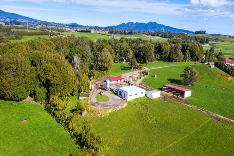 Photo of property in 869 Carrington Road, Hurworth, New Plymouth, 4371