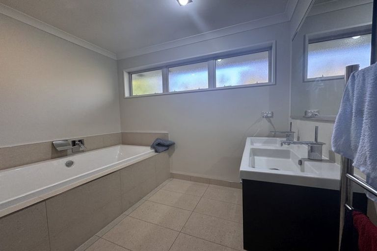 Photo of property in 17 Rempstone Drive, Halswell, Christchurch, 8025