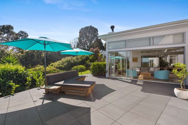 Photo of property in 4 Hillford Place, Welcome Bay, Tauranga, 3175