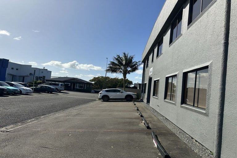 Photo of property in 337 Devon Street West, New Plymouth, 4310