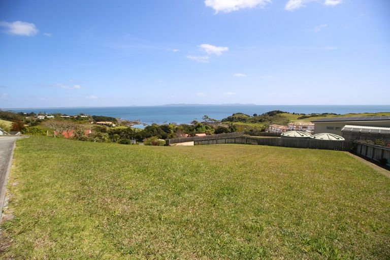 Photo of property in 15 Nancy Wake Place, Cable Bay, 0420