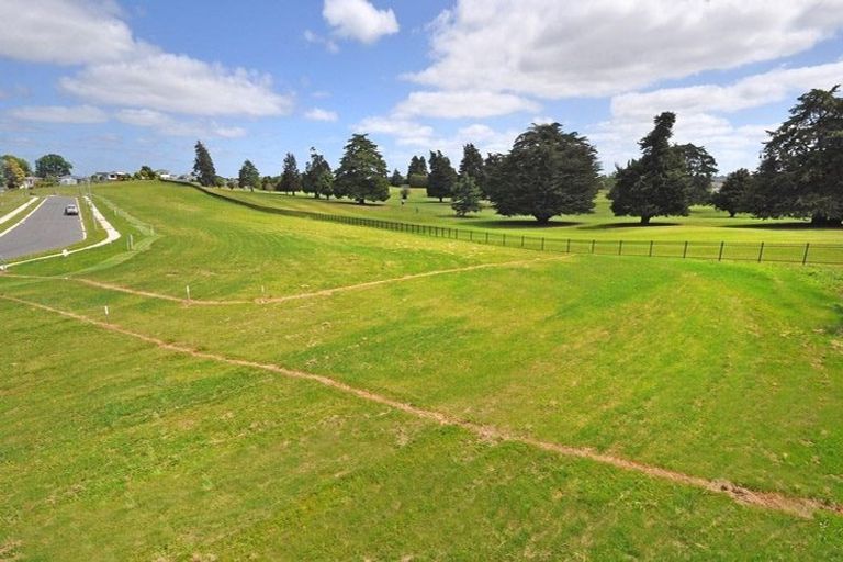 Photo of property in 49 Murray Ward Drive, Te Kauwhata, 3710