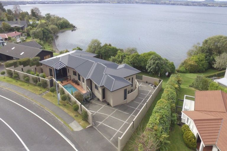 Photo of property in 809 Acacia Bay Road, Acacia Bay, Taupo, 3330