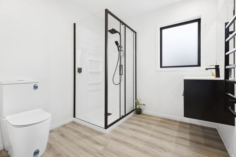 Photo of property in 15 Marbleleaf Lane, Albert Town, Wanaka, 9305