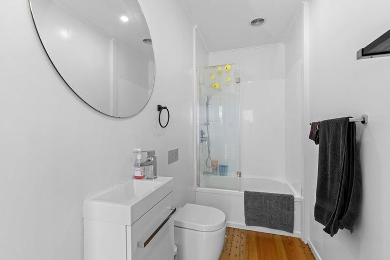 Photo of property in 1/167 Wainuiomata Road, Wainuiomata, Lower Hutt, 5014