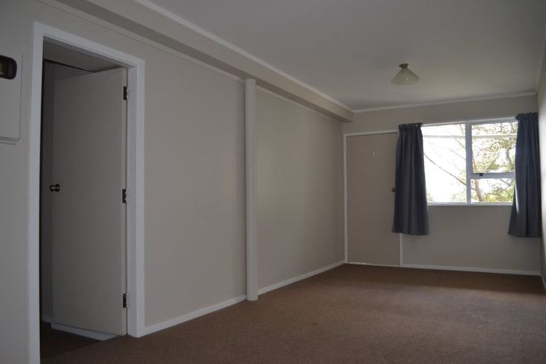 Photo of property in 10 Laurent Place, Kingston, Wellington, 6021