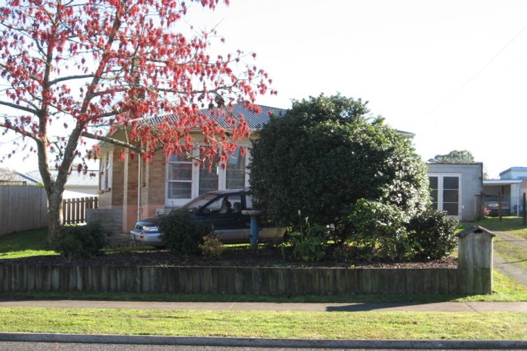 Photo of property in 15 Keats Crescent, Enderley, Hamilton, 3214