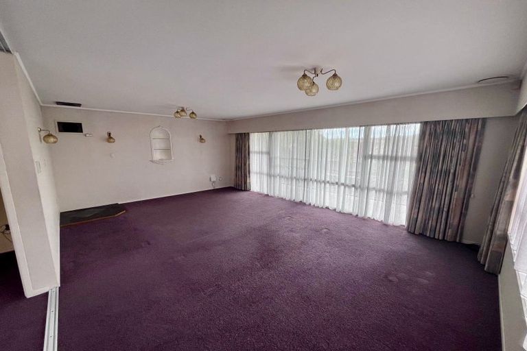 Photo of property in 22 Kahurangi Place, Hillpark, Auckland, 2102