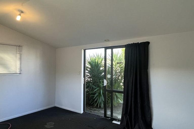 Photo of property in 1/4 Campbell Place, Papakura, 2110