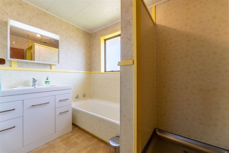 Photo of property in 22 Parsonage Road, Waimate, 7924