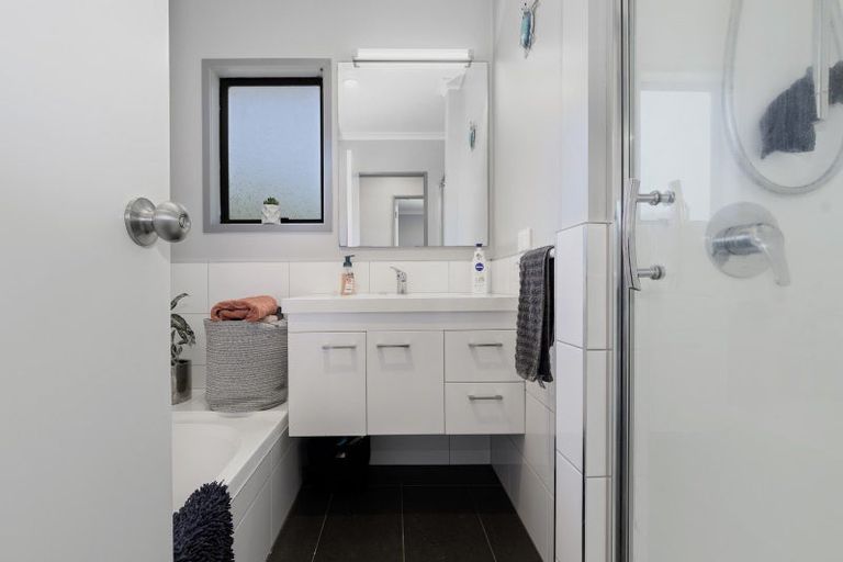 Photo of property in 171 Windermere Drive, Poike, Tauranga, 3112