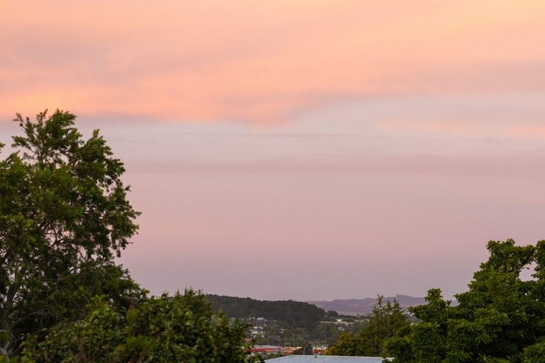 Photo of property in 4 Laurelwood Avenue, Pukekohe, 2120