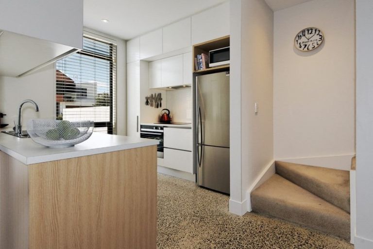 Photo of property in 17 Isitt Road, Hobsonville, Auckland, 0616