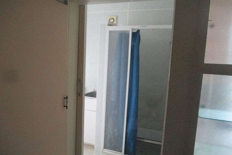 Photo of property in 81 Northland Road, Northland, Wellington, 6012