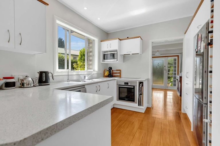 Photo of property in 67 Forest Lake Road, Forest Lake, Hamilton, 3200