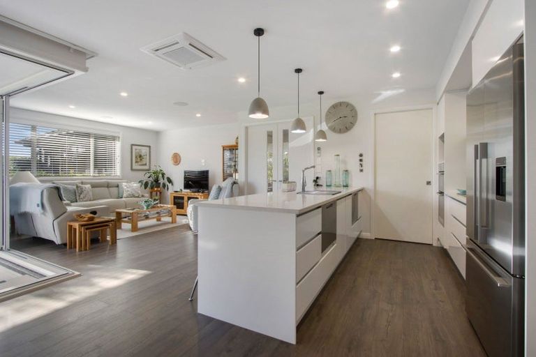 Photo of property in 8 Astelia Drive, Omokoroa, 3114