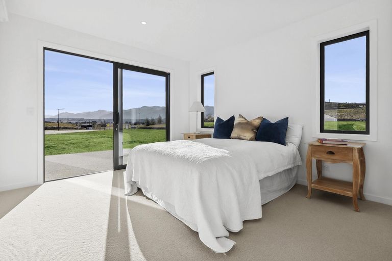 Photo of property in 33 Atkins Road, Luggate, Wanaka, 9382