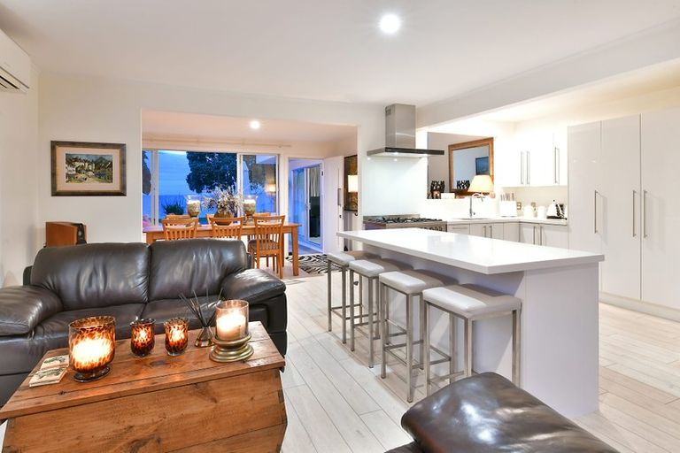 Photo of property in 46 Matakatia Parade, Matakatia, Whangaparaoa, 0930