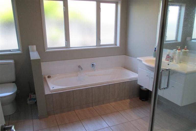 Photo of property in 68b Selwyn Street, Somerfield, Christchurch, 8024