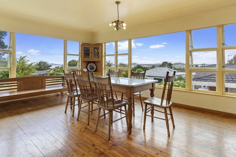 Photo of property in 71 Jaemont Avenue, Te Atatu South, Auckland, 0610