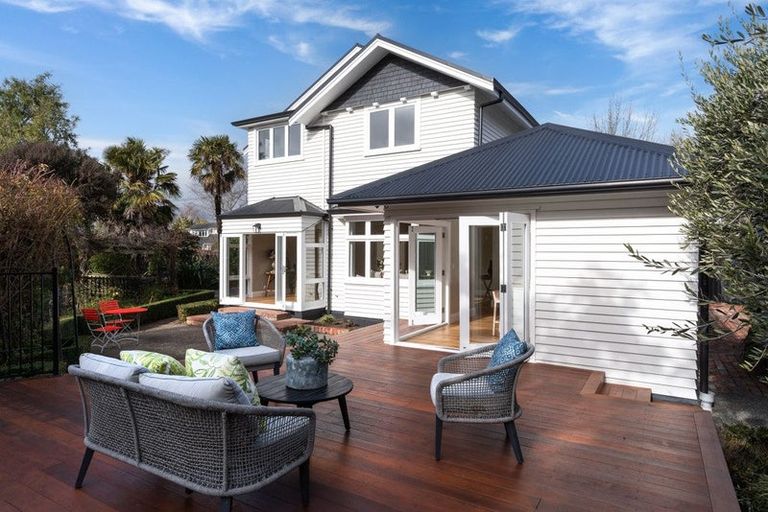 Photo of property in 43 Tomes Road, St Albans, Christchurch, 8052