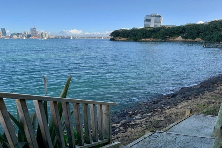 Photo of property in 5 Stanley Point Road, Stanley Point, Auckland, 0624