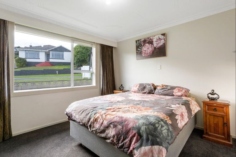 Photo of property in 12 Waldron Crescent, Green Island, Dunedin, 9018