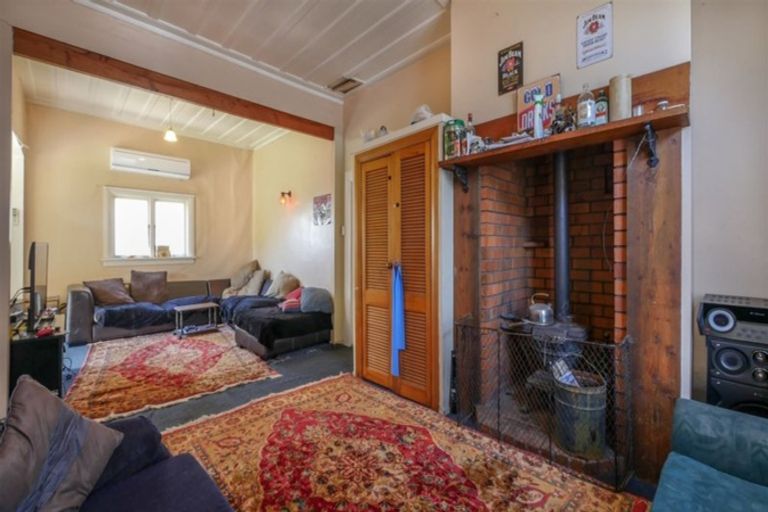 Photo of property in 15 Loyalty Street, Forbury, Dunedin, 9012