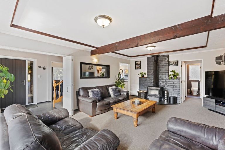 Photo of property in 4 Cargill Place, Frankleigh Park, New Plymouth, 4310