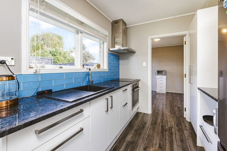 Photo of property in 1/28 Park Estate Road, Rosehill, Papakura, 2113