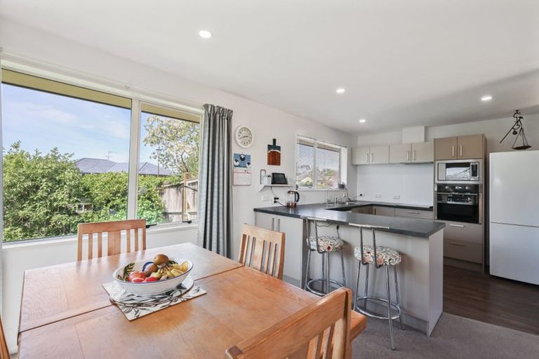 Photo of property in 16 Chamberlain Lane, Rangiora, 7400