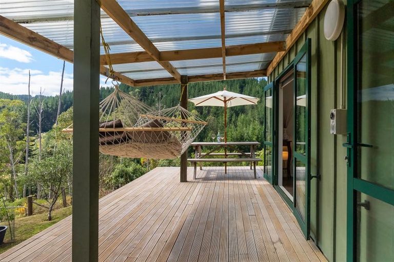 Photo of property in 396 Mangaone South Road, Reikorangi, Waikanae, 5391