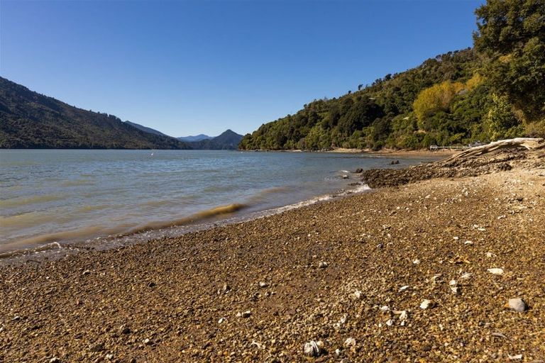 Photo of property in 700 Moetapu Bay Road, Moetapu Bay, Picton, 7282