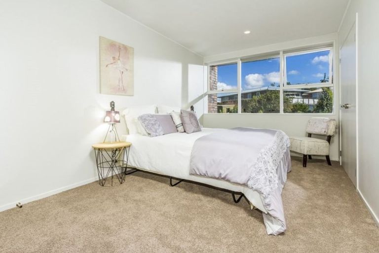 Photo of property in 43 Holland Road, Hillcrest, Auckland, 0627