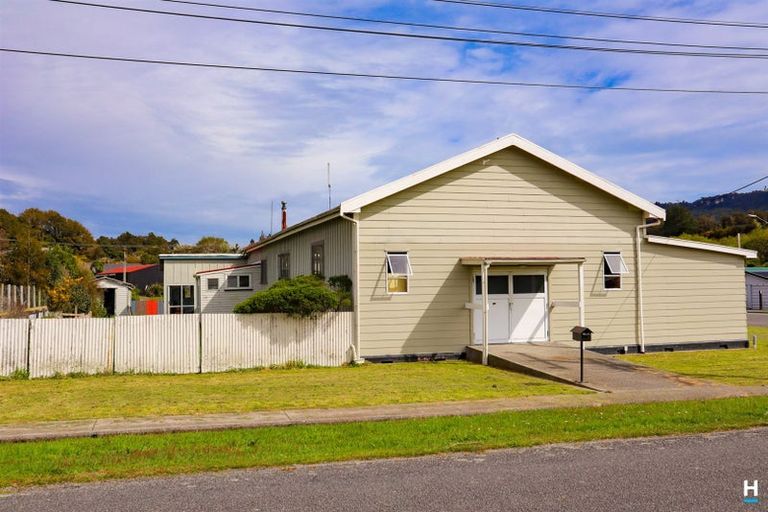 Photo of property in 37 Inverness Street, Dunollie, Runanga, 7803