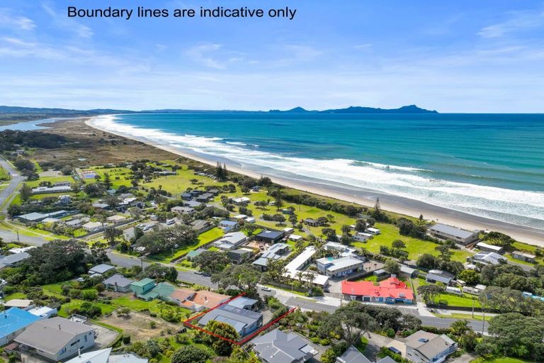 Photo of property in 890 Cove Road, Waipu, 0582