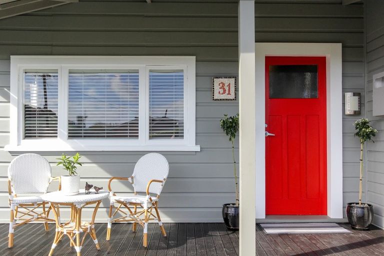 Photo of property in 31 Wallace Place, Westown, New Plymouth, 4310