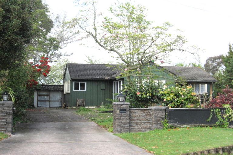 Photo of property in 12 Bellvue Road, Kawaha Point, Rotorua, 3010