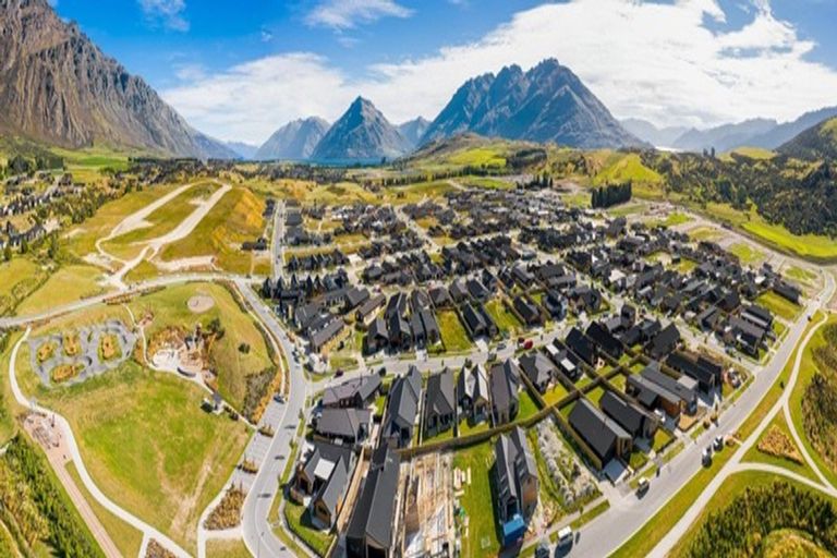 Photo of property in 9 Ward Street, Jacks Point, Queenstown, 9371