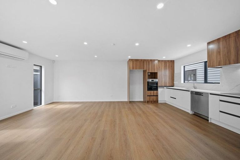 Photo of property in 7/9 Wilson Place, Papakura, 2110