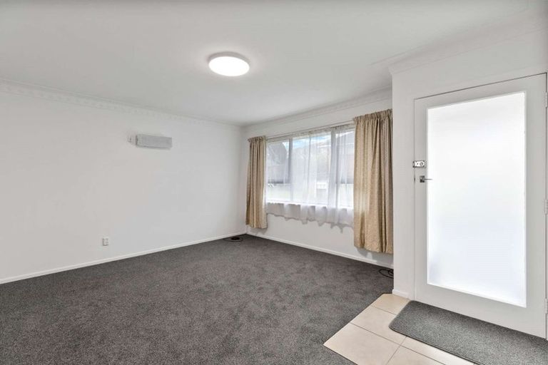 Photo of property in 2/11 Miles Avenue, Papatoetoe, Auckland, 2025
