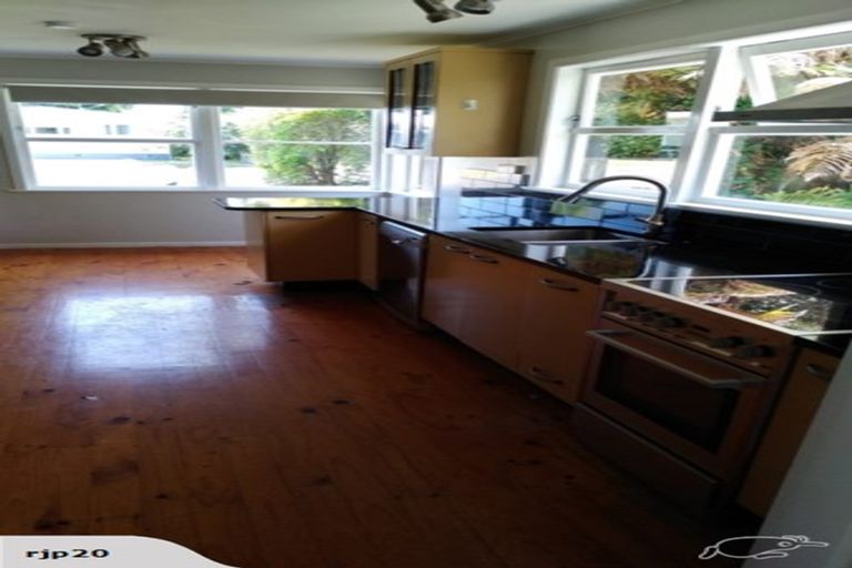 Photo of property in 2 Willow Road, Hillcrest, Hamilton, 3216