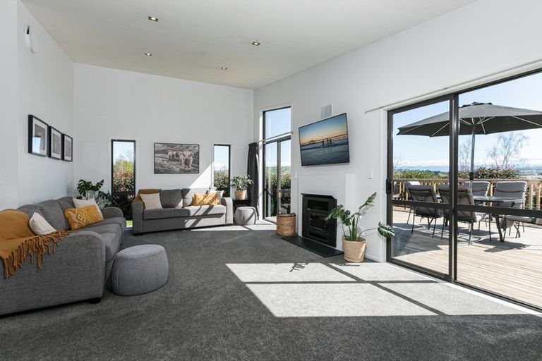 Photo of property in 12 Brooker Place, Waipukurau, 4200