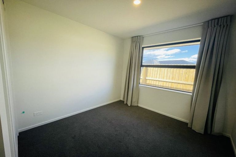 Photo of property in 10 Cabbage Close, Halswell, Christchurch, 8025